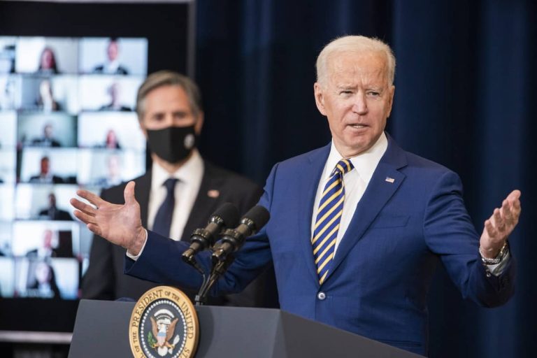 Fontos ügyeket vetett fel Joe Biden a kínai elnökkel való első telefonbeszélgetése során