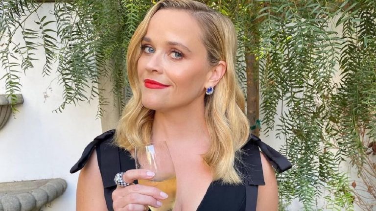 Így néz ki 45 évesen Reese Witherspoon, Doktor Szöszi