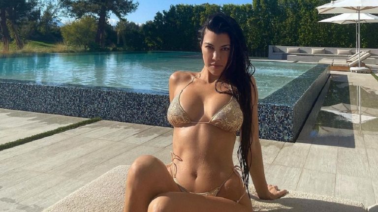 Alig takarja valami Kourtney Kardashian dús kebleit