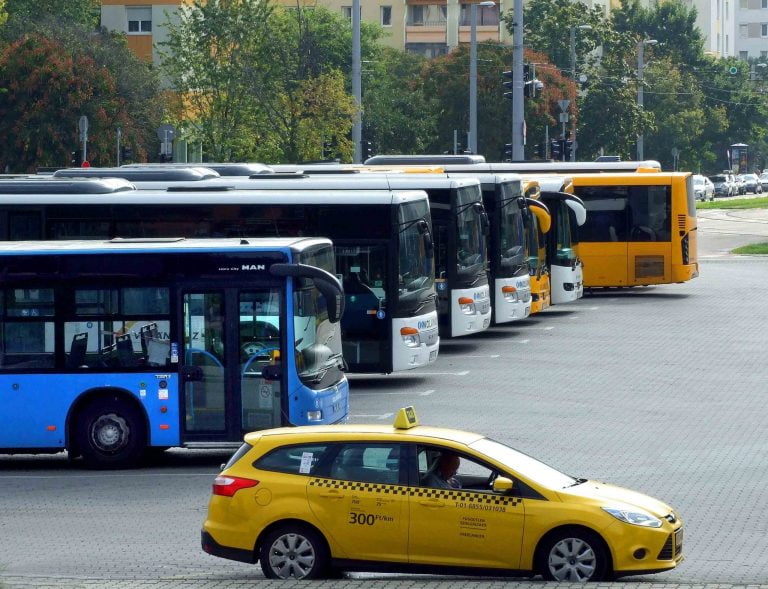 Újból munkába állt a brutálisan megkéselt taxisofőr