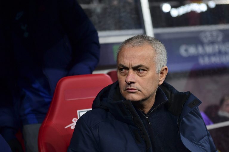 Veszélyben forog José Mourinho állása, már két név is felmerült a helyére