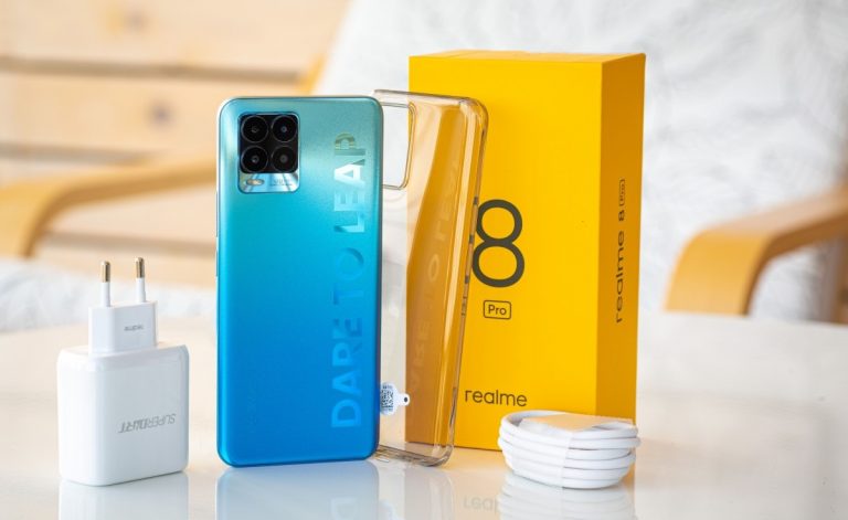 Így fest a Realme 8 Pro elérhető árú csúcsmobil