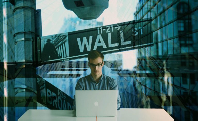 „Embertelen” munkakörülményekre panaszkodnak a Goldman-Sachs pályakezdő elemzői