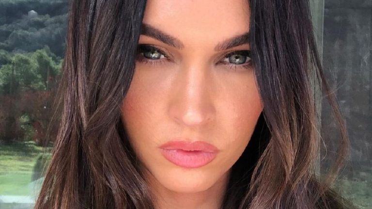 Megan Fox szelfijétől rendesen zavarba jön az ember