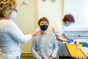 A kormány szerint holnapra minden beoltott pedagógus védettséget élvez majd