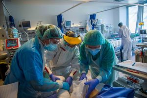 Elkapta a koronavírus-fertőzést egy rákos beteg, rövid idő alatt felszívódtak a tumorok a szervezetében