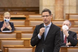 Gulyás Gergely elárulta, mikor jöhet a nyitás következő fázisa