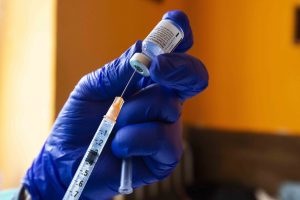 Komoly vakcinaháború tört ki a biotechnológiai vállalatok között