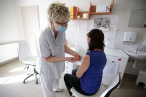 Már 2,8 millió fölött a beoltottak száma Magyarországon, közel a 3 millió