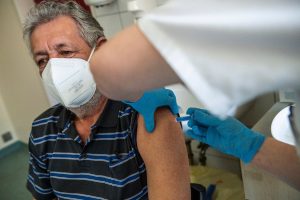 Szlávik elmondta, szerinte meddig kell még biztosan maszkot hordanunk