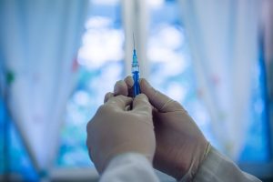 Gulyás Gergely: a legjobb vakcinák között van a Szputnyik, a nyugati oltóanyagoknál is jobb