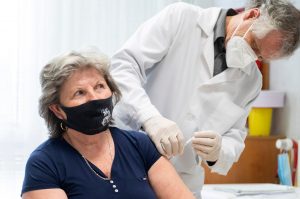 Figyelem: mostantól minden érvényes regisztrációval rendelkező tud interneten oltási időpontot foglalni