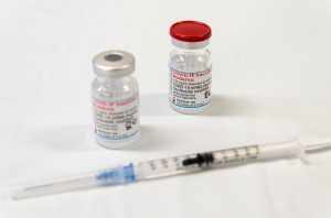 Friss magyar járványadatok érkeztek: 205 új elhunyt, mindjárt 6 ezer alatt a kórházi betegek száma