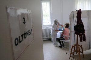 Itt vannak az új magyar járványadatok: 6443-an vannak kórházban, 176 új elhunyt