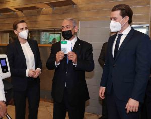 Törvénybe iktatták Floridában a vakcinaútlevelek alkalmazásának megtiltását