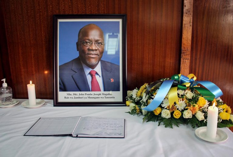45 ember hunyt el, miután pánik tört ki a tanzániai elnök ravatalán