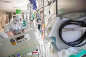 Megszólalt egy székesfehérvári kórházigazgató, nagyon súlyos állapotokról számolt be