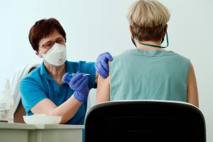 Csak a Magyarország területén oltottak kapnak védettségi igazolványt