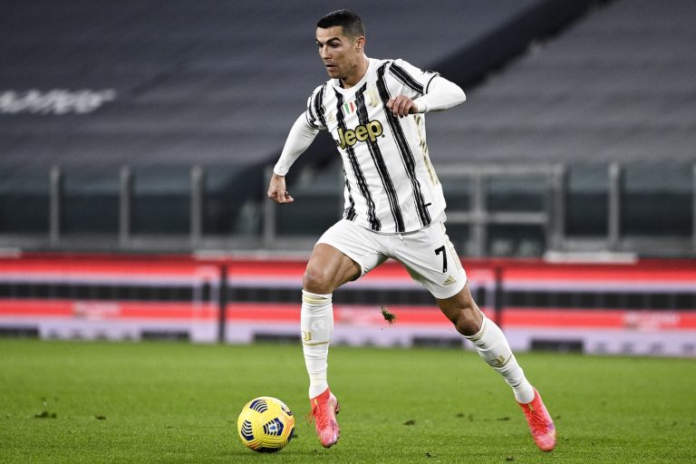 Trükkös megoldással és két játékos beáldozásával mehet Cristiano Ronaldóért a PSG