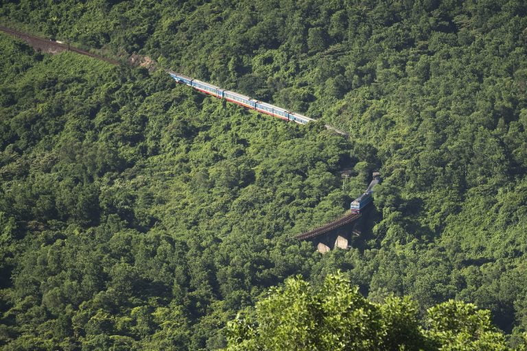 Vonatszerencsétlenség történt Tajvanban, rengeteg lehet a halott