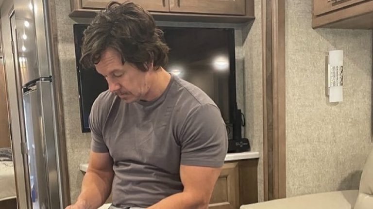 Őrület: három hét alatt ennyire hízott meg Mark Wahlberg egy szerep kedvéért