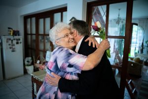 Videón, ahogy Orbán Viktor is köszönti édesanyját Anyák Napja alkalmából