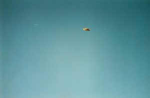 Újabb UFO-t kaptak lencsevégre, amely a vízben merült el (videó)