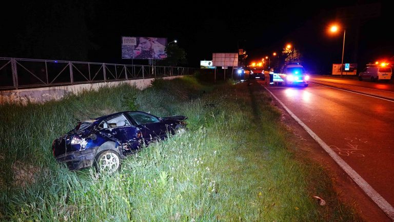 Árokba hajtott egy sofőr Kecskemétnél, a férfi a helyszínen belehalt a sérülésekbe