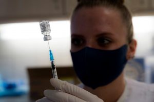 Hivatalos: hétfőtől már a regisztrált 16-18 évesek is tudnak online időpontot foglalni