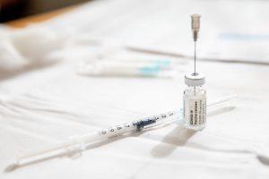 Vannak, akik szimplán csak a védettségi kártyák miatt oltatják be magukat