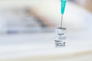 A vasárnap bejelentett 19 COVID-elhunyt közül senki sem volt beoltva