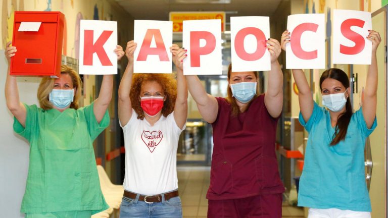 Egy remek kezdeményezés indul útjára Magyarországon: hozzátartozók üzeneteit olvassák fel súlyos betegeknek