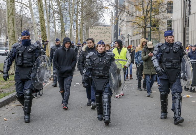 Embervadászat folyik Belgiumban egy virológust megfenyegető volt katona után