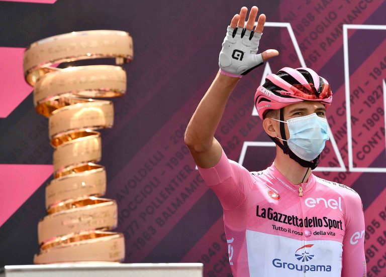 Elveszítette Valter Attila a rózsaszín trikót a Giro d’Italián