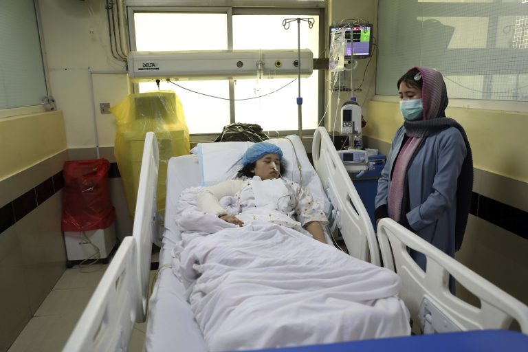 85 főre emelkedett a kabuli bombatámadás halálos áldozatainak száma
