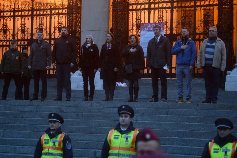 Újabb ismert politikus támogatását jelentette be a Jobbik