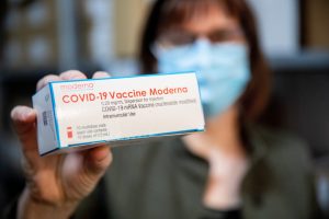 Két vakcinából is újabb szállítmány érkezik a mai napon