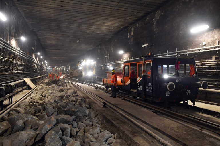 Felújítás lesz a Nagyvárad térnél, két hónapra lezárják a 3-as metró egyik oldalát