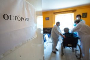 A lakosság fele tudna Pfizer-vakcinát kapni