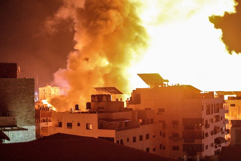 Lebombázta Izrael a palesztinok egyetlen koronavírus-tesztelő laboratóriumát