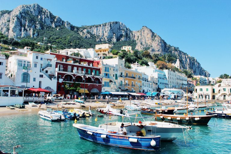 Covid-mentes Capri: tárt karokkal várja a turistákat a festői szépségű sziget