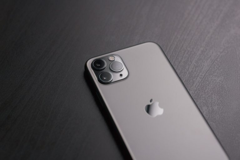 Szorosan kötődhet az ujgurok népirtásához az Apple hét kínai beszállítója