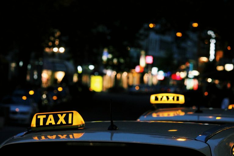 Ámokfutásba kezdett egy önvezető taxi a forgalmas autóúton