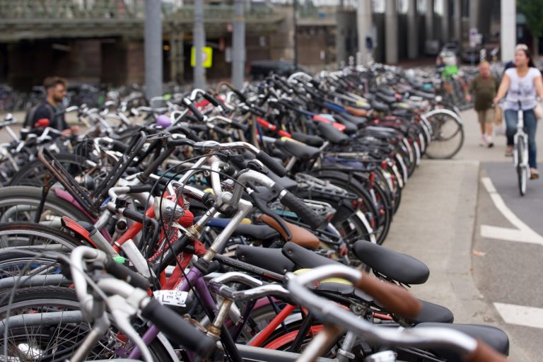 Nem sokáig rondítják már a Nyugati Pályaudvart a roncsbringák