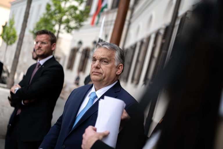 Orbán Viktor bejelentette, olthatóak a 12-15 évesek