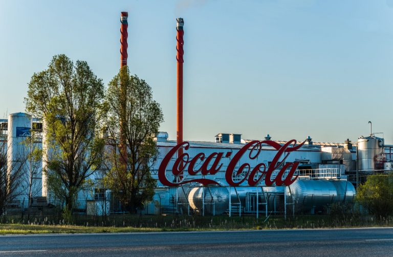 A Coca-Cola újrahasznosítható papírpalackot tesztel Magyarországon