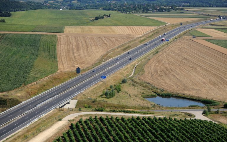 Befejezték a helyszínelést, ismét szabad a forgalom az M7-esen