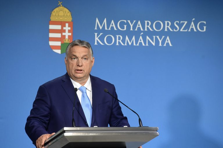 Orbán szerint az írek provokáltak a felkészülési mérkőzés előtti térdelő gesztussal