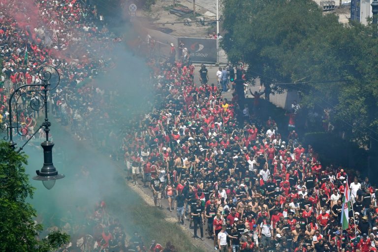 Istenes Bencét a súlyosan sérült válla sem állíthatta meg a magyar-francia Eb-meccsen