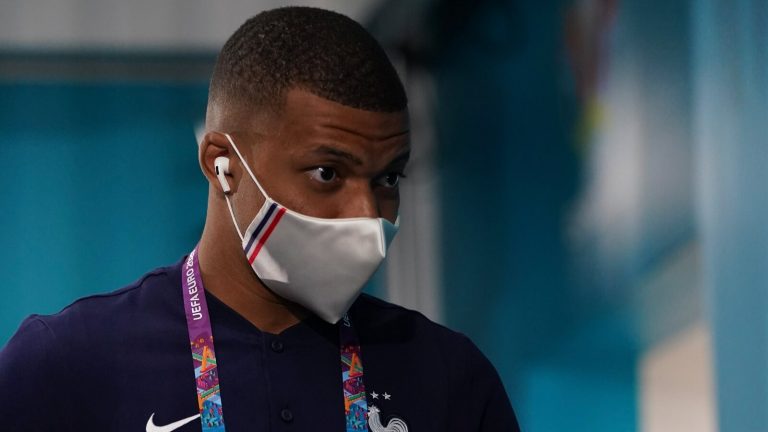 Egyre furcsább a sztori Mbappé és a PSG között, jöhet a „B” terv, vagyis Ronaldo?